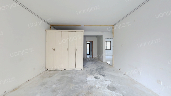 绿地东岸涟城南区二手房实景图