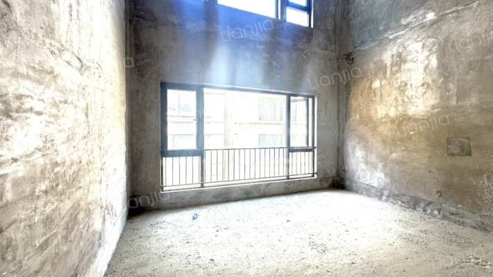 万科理想城·玲珑别院二手房实景图