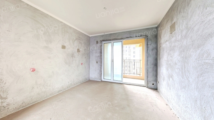 财信中梁首府二手房实景图