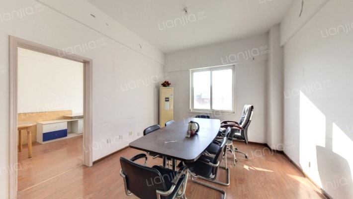 华翠洋房二手房实景图