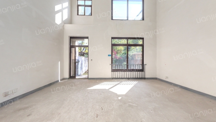 约克郡翠微堤二手房实景图