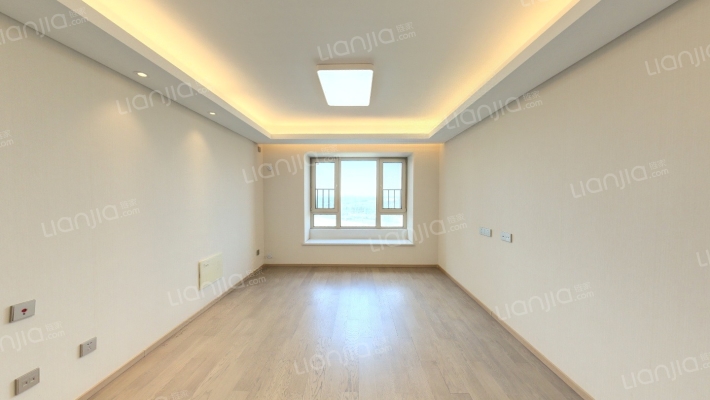 万科翡翠大道南苑二手房实景图