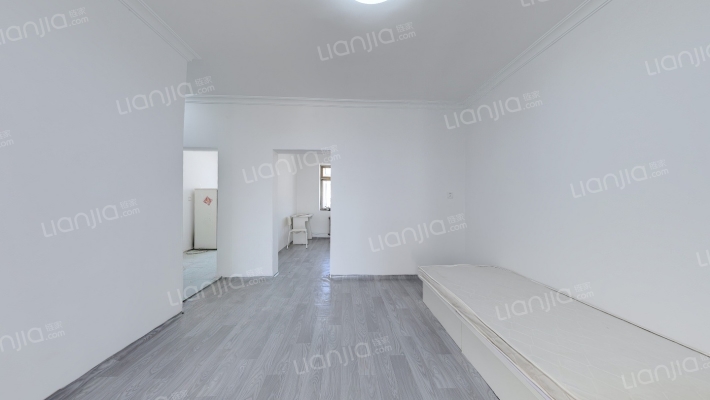 松江路（80中）二手房实景图