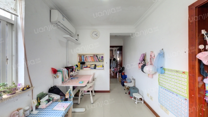 新德三村二手房实景图