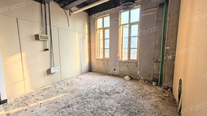 光谷步行街意大利风情街二手房实景图