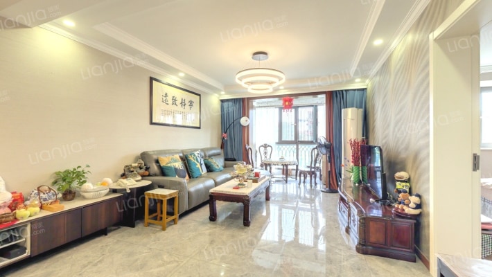 世晶花苑二手房实景图