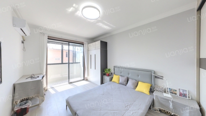 青山一村1-22号二手房实景图