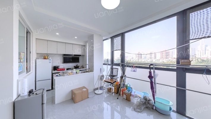 自由港湾公寓二手房实景图