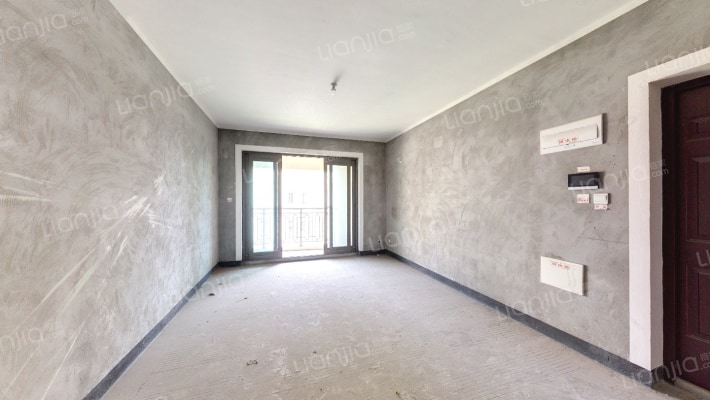 融创春晖十里雍江府二手房实景图