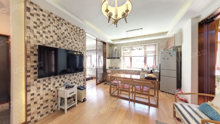 鹏辉新纪元二手房实景图