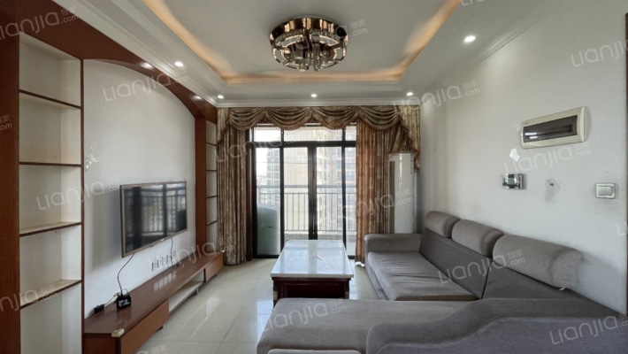 金莎华府二手房实景图