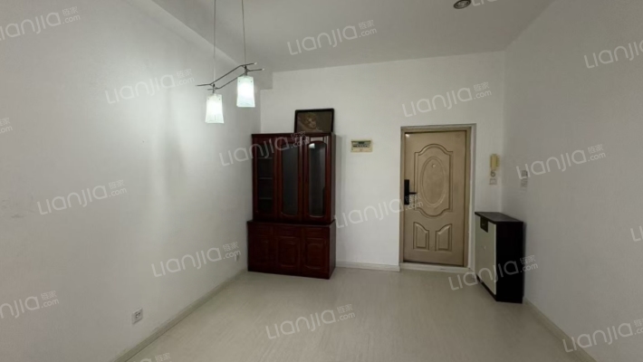 亿泰公寓二手房实景图