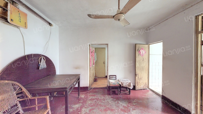 靖海新村二手房实景图