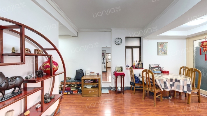 鸿发公寓二手房实景图