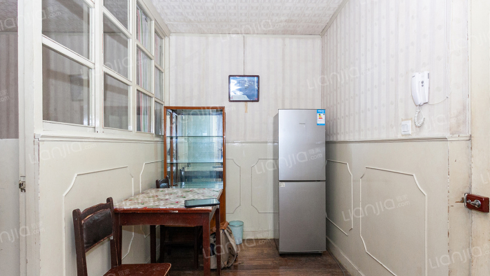 泾东小区二手房实景图