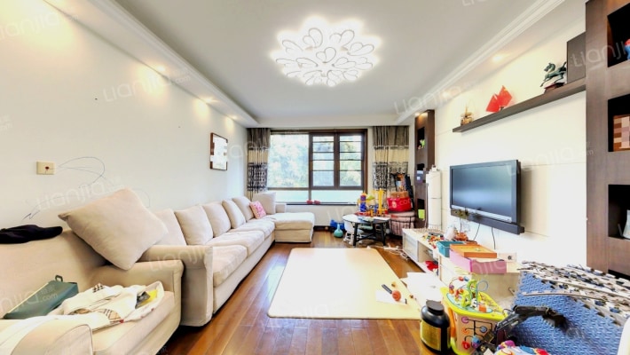 虹桥河滨花园二手房实景图