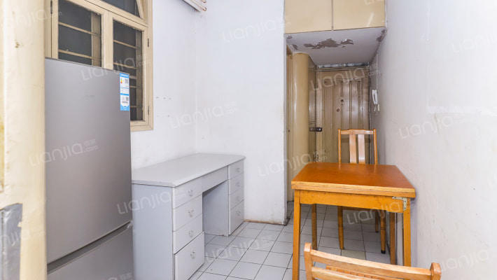 场中路2471弄二手房实景图