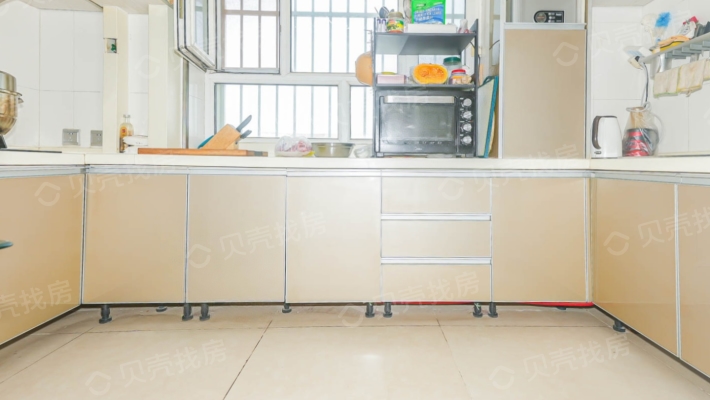 北京路 地铁口 顶楼复试 精装修  晒台-厨房