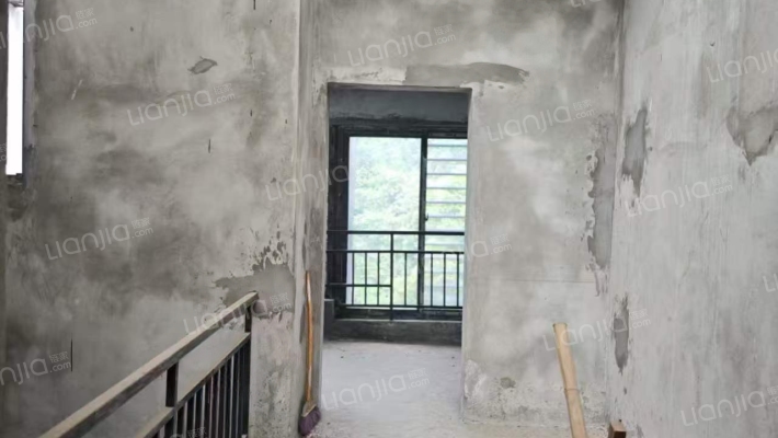 小泉森林海二手房实景图