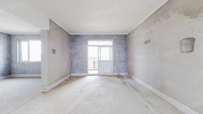 恒达·盘龙湾荷苑二手房实景图