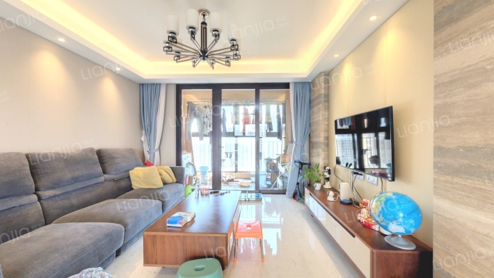 雅居乐滨江国际三四期二手房实景图