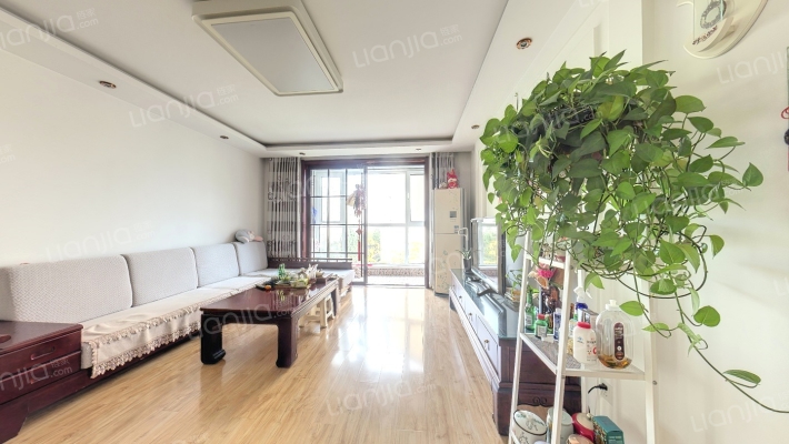 龙山花园二手房实景图