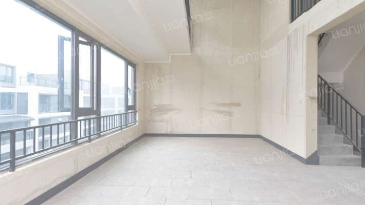 融创隐溪晓院3期二手房实景图