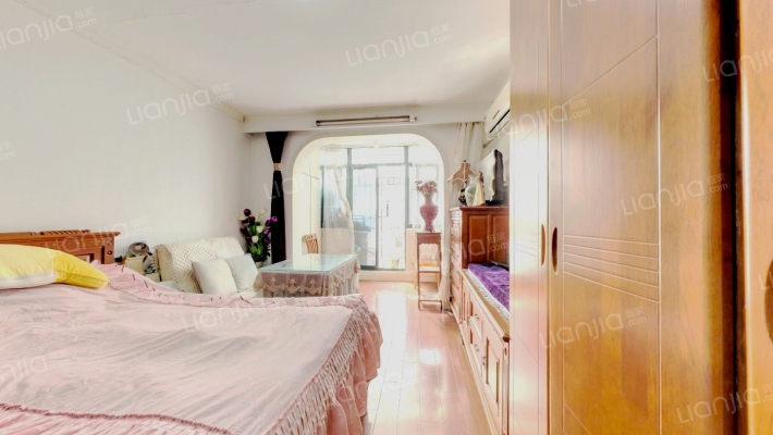 翔殷路491弄二手房实景图