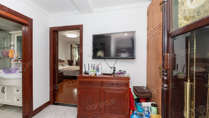 新海小区(长宁)二手房实景图