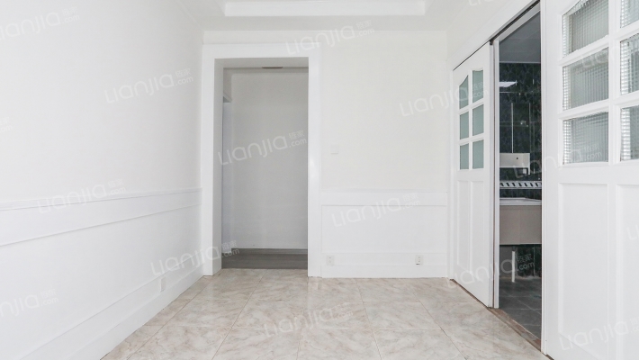 临潮一村二手房实景图