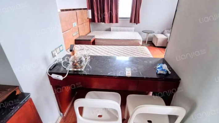 金长城大厦二手房实景图