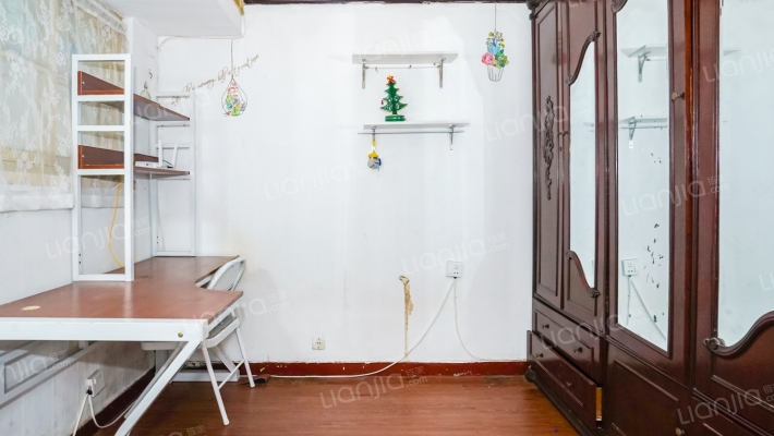 凤城四村二手房实景图