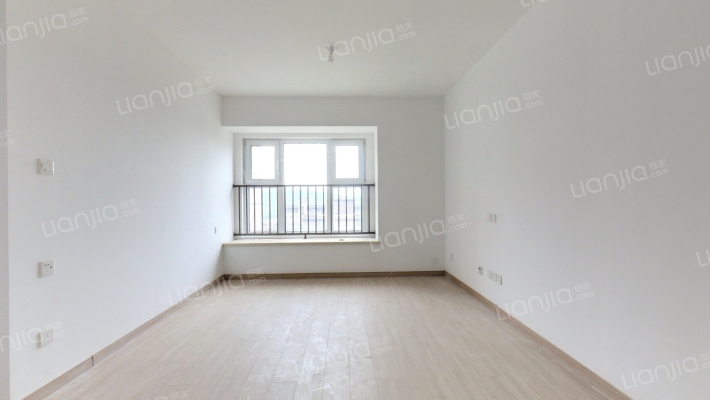 中骏丽景府二手房实景图