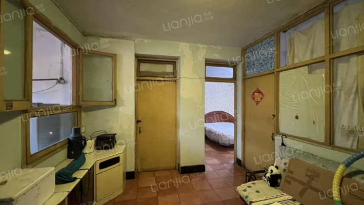 金罗路10号二手房实景图