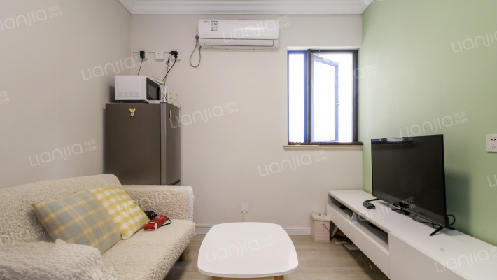 蓝朝部落二手房实景图