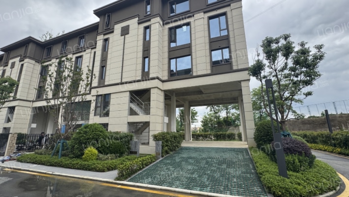 保利公园天玺二手房实景图