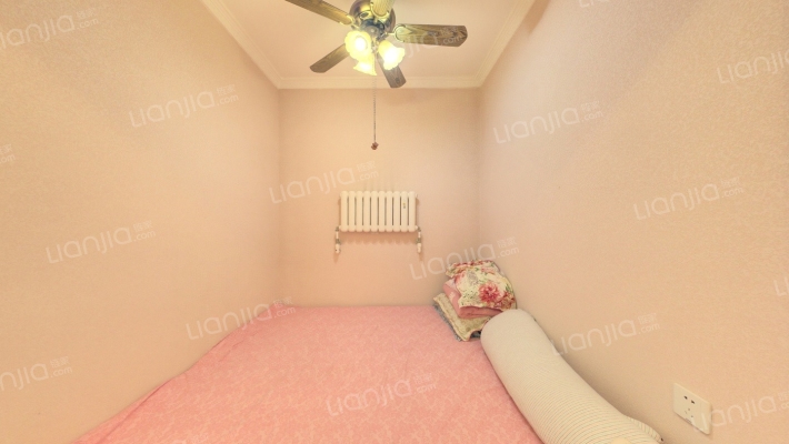 佟麟阁路62号院二手房实景图