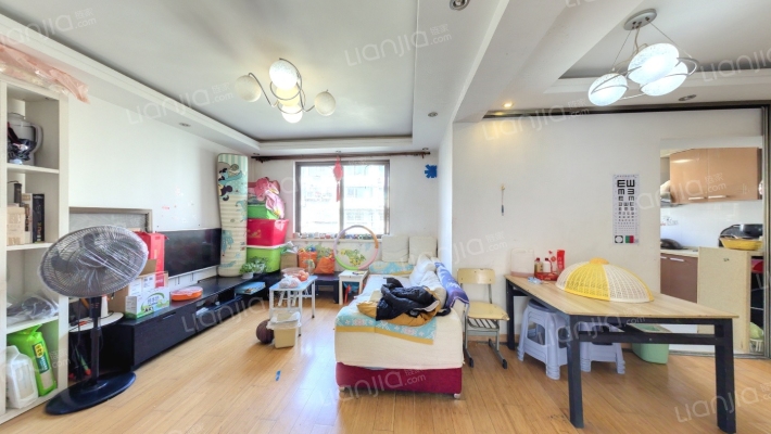 鸿基公寓二手房实景图