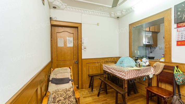 金杨新村十一街坊二手房实景图