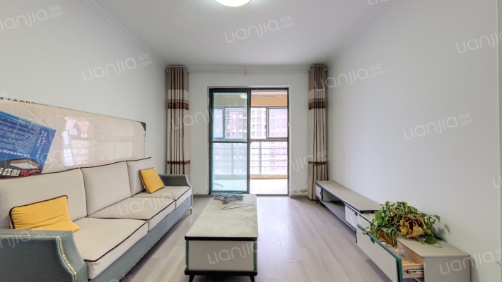 四里河畔C区二手房实景图