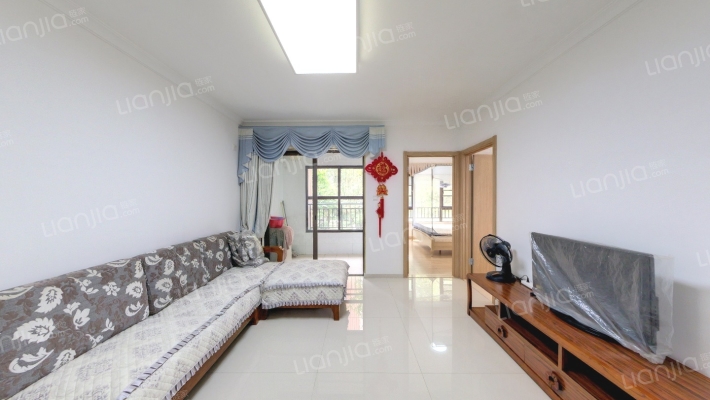 万科魅力之城一期二手房实景图