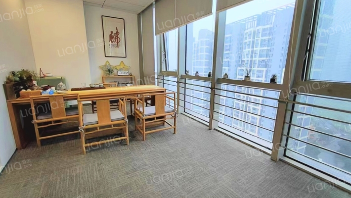 富力中心A区二手房实景图