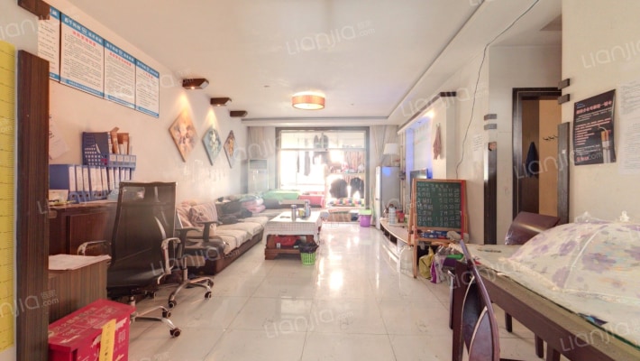 校园春天二手房实景图