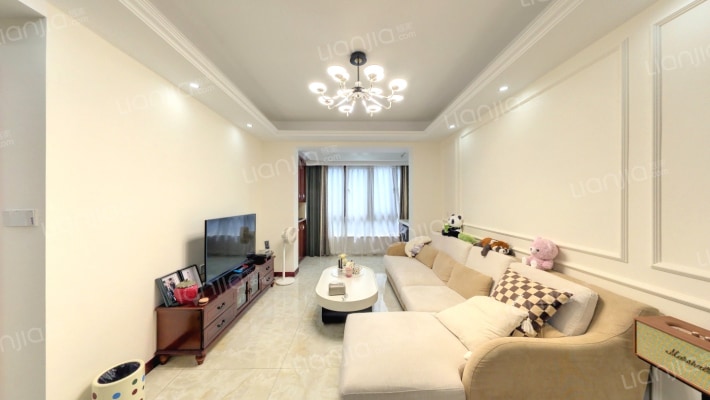 世茂世界湾花园北区二手房实景图