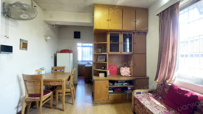 大教场路小区二手房实景图