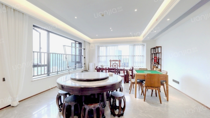 万科翡翠公园二期二手房实景图