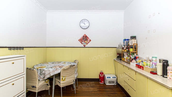 海潮公寓二手房实景图