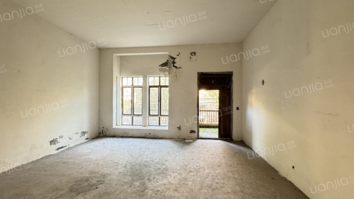 鲁商云山原筑二手房实景图