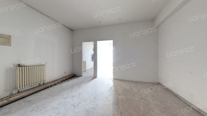 天龙华鹤二手房实景图