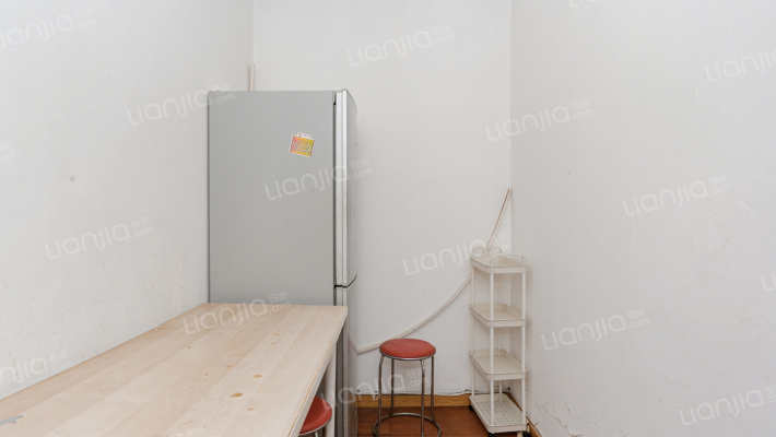 莲花公寓(普陀)二手房实景图